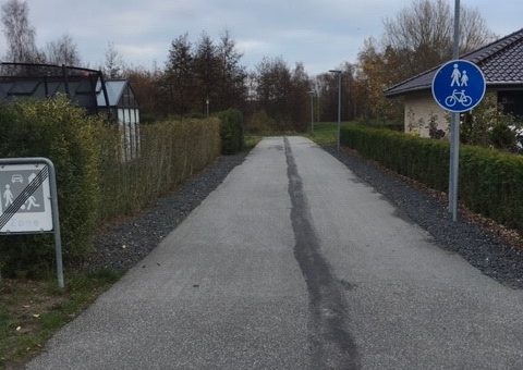 Vandafledning på sti mellem Pibermosevej 6 og 8